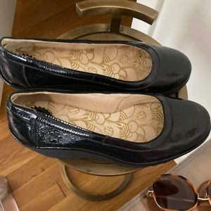 FLY London black patent leather wedge ballet shoes w/ rubber tread heel sz 10